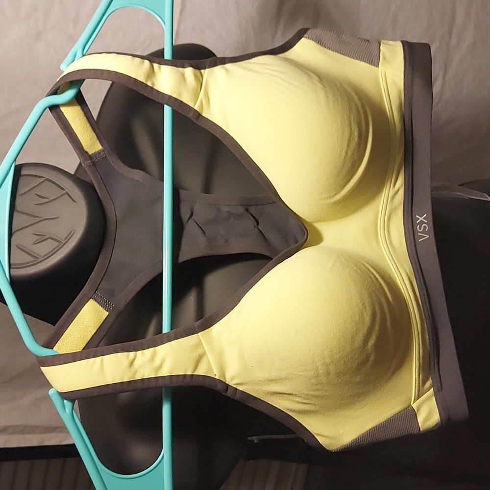 VS Sports Bra